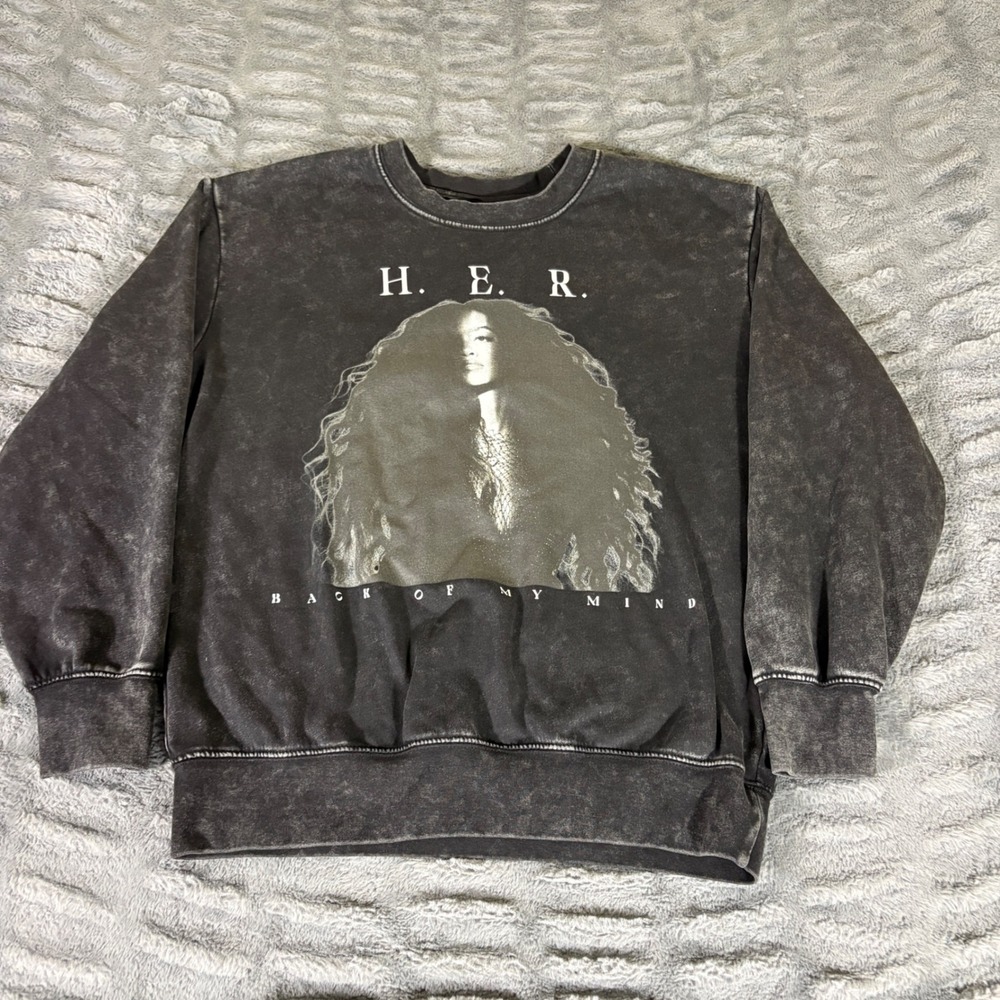 H.E.R. Back of My Mind Graphic Sweatshirt Black Acid Wash Medium AT196